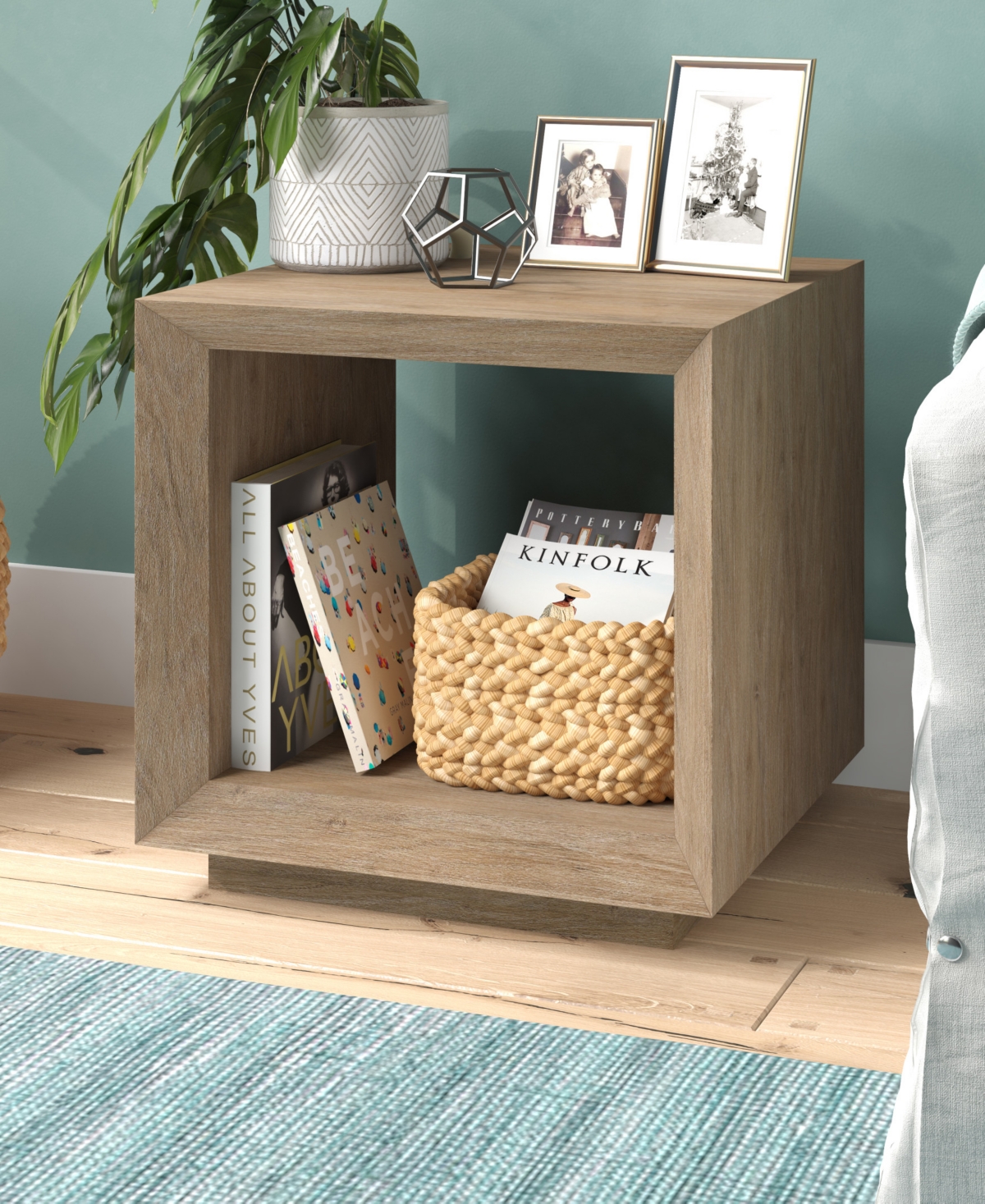 Hudson & Canal 22" Tannen Wide Rectangular Side Table In Antiqued Gray Oak