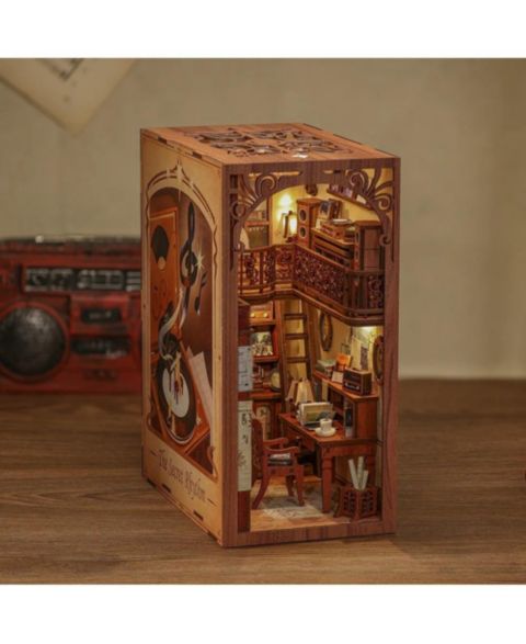 Набор для сборки диорамы-книжной полки Cutebee The Secret Rhythm с подсветкой, 355 деталей, цвет: Коричневый