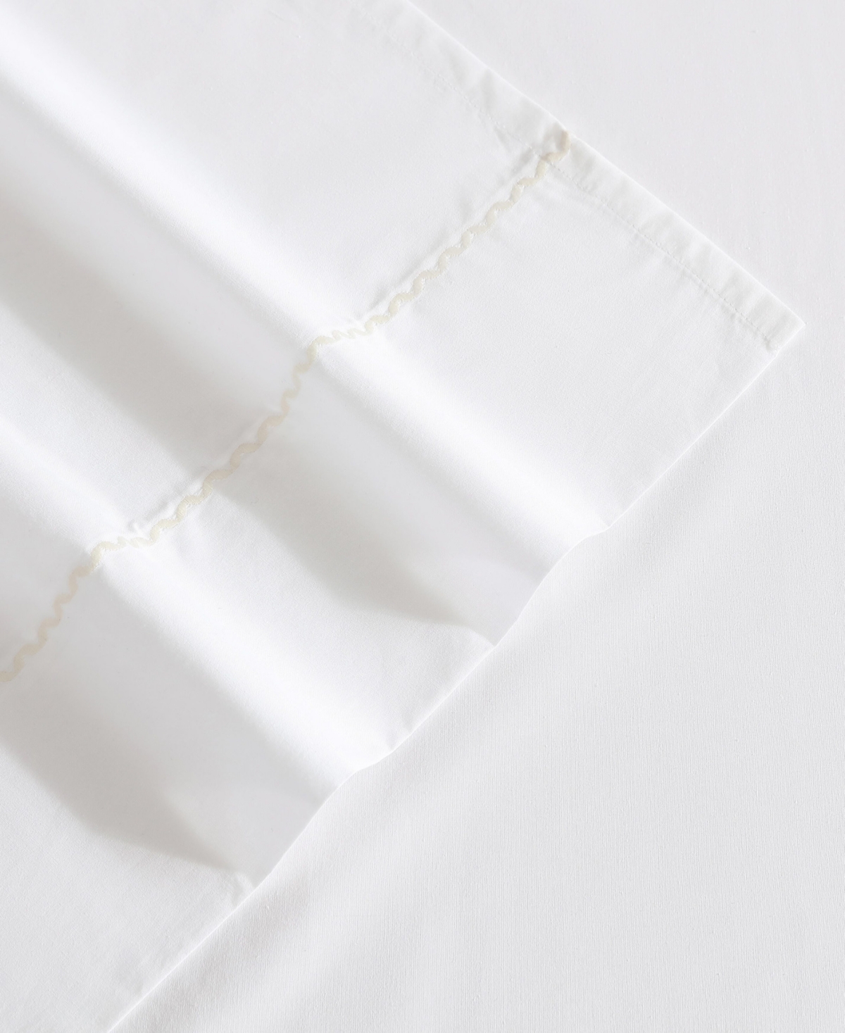 Laura Ashley 200-thread Count Cotton Percale 4 -pc. Sheet Set, Full In Ivory Scallop Embroidered