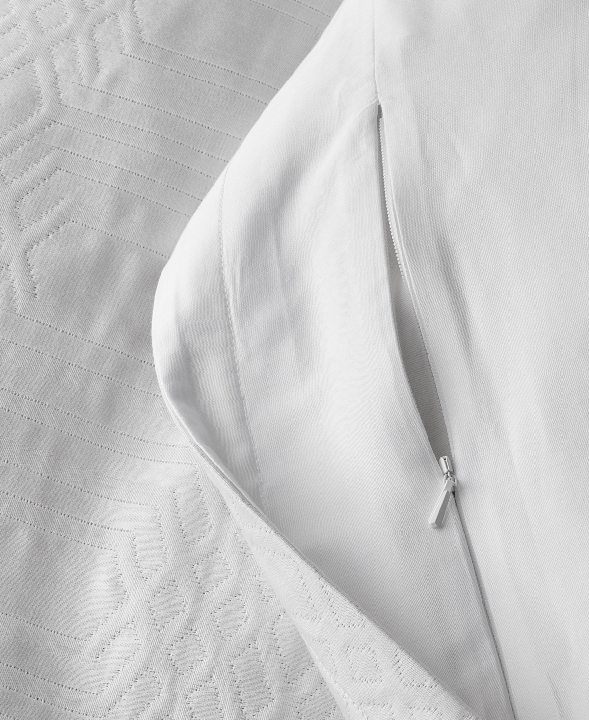 HOTEL COLLECTION CLOSEOUT! HOTEL COLLECTION POSITANO MATELASSE 3-PC. DUVET COVER SET, FULL/QUEEN, EXCLUSIVELY AT MACY 