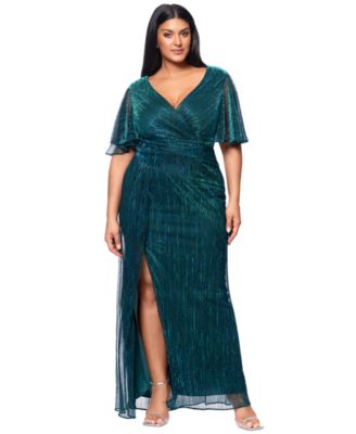 Betsy & Adam - Plus Size V-Neck Metallic Crinkle Gown
