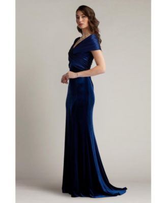 Women's Baxter Portrait Collar Gown