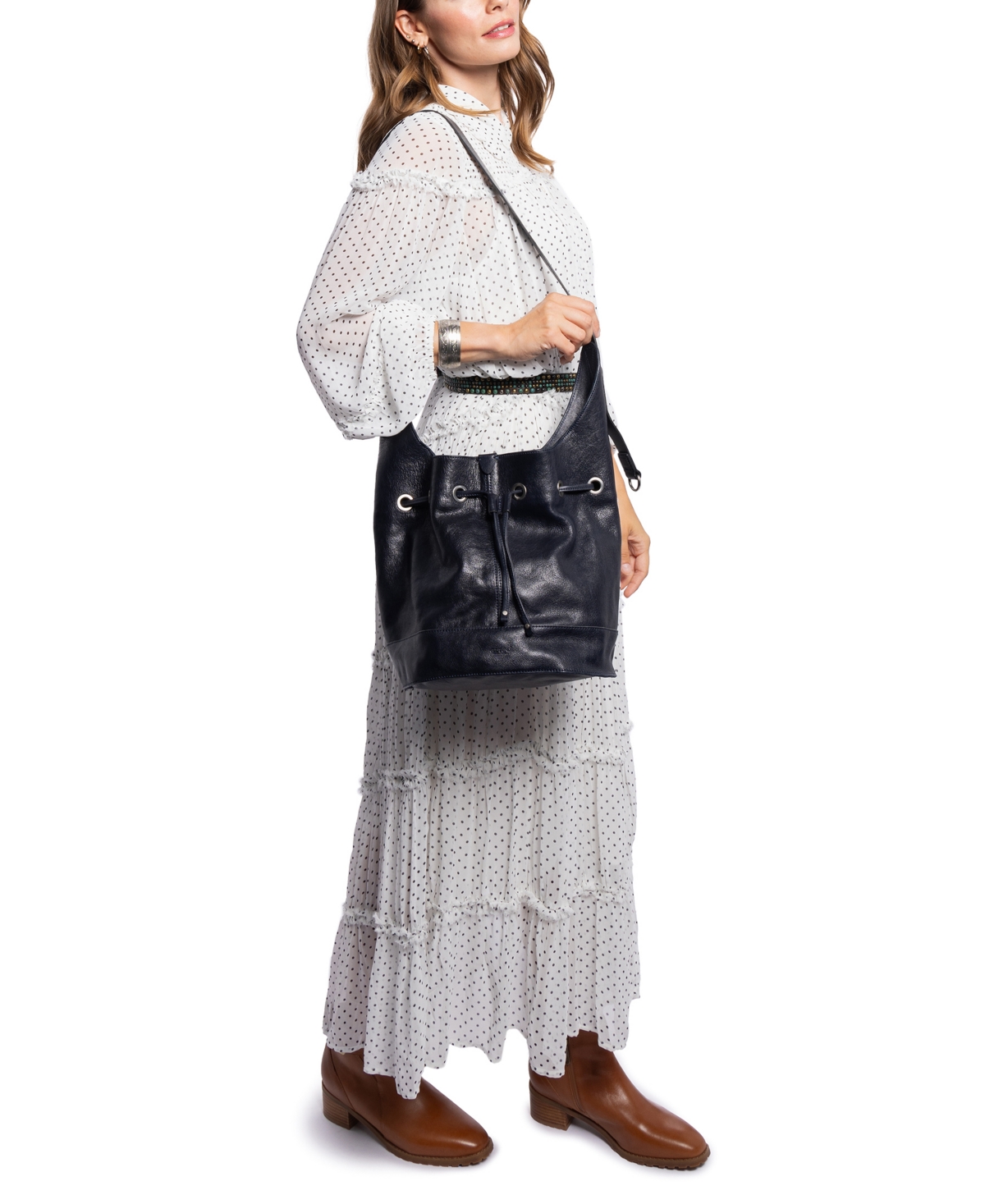 Old Trend Lily Shoulder Bucket Bag In Navy