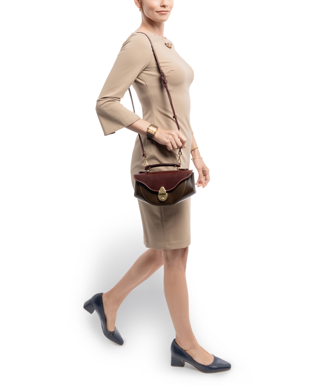 Old Trend Azalea Vintage Crossbody Bag In Taupe