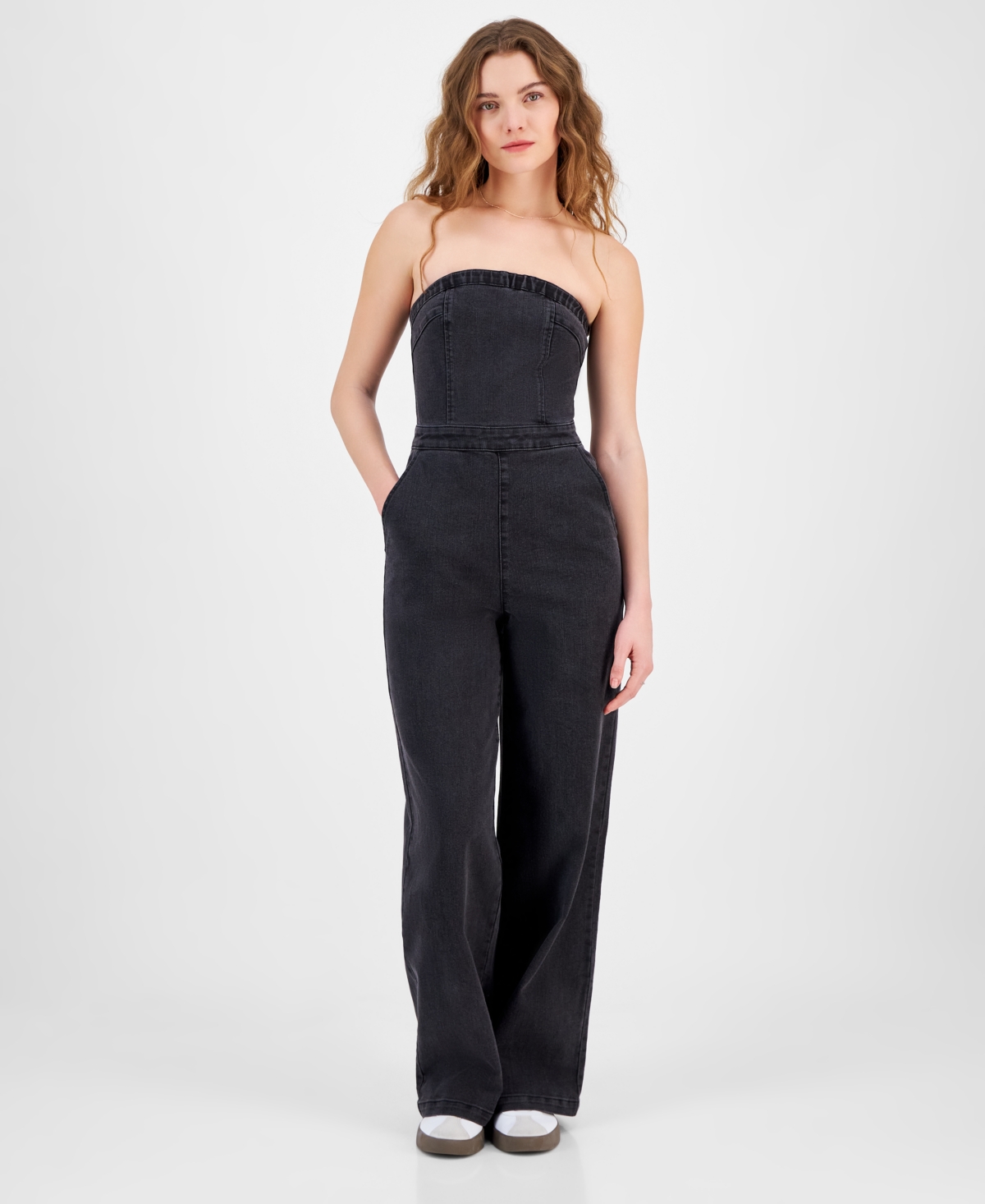 TINSELTOWN JUNIORS' STRAPLESS DENIM JUMPSUIT 