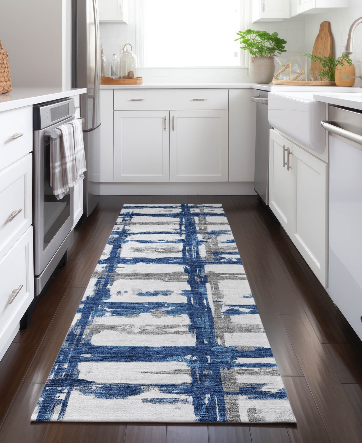 Addison Chantille Acn745 2'3"x7'6" Runner Area Rug In Navy