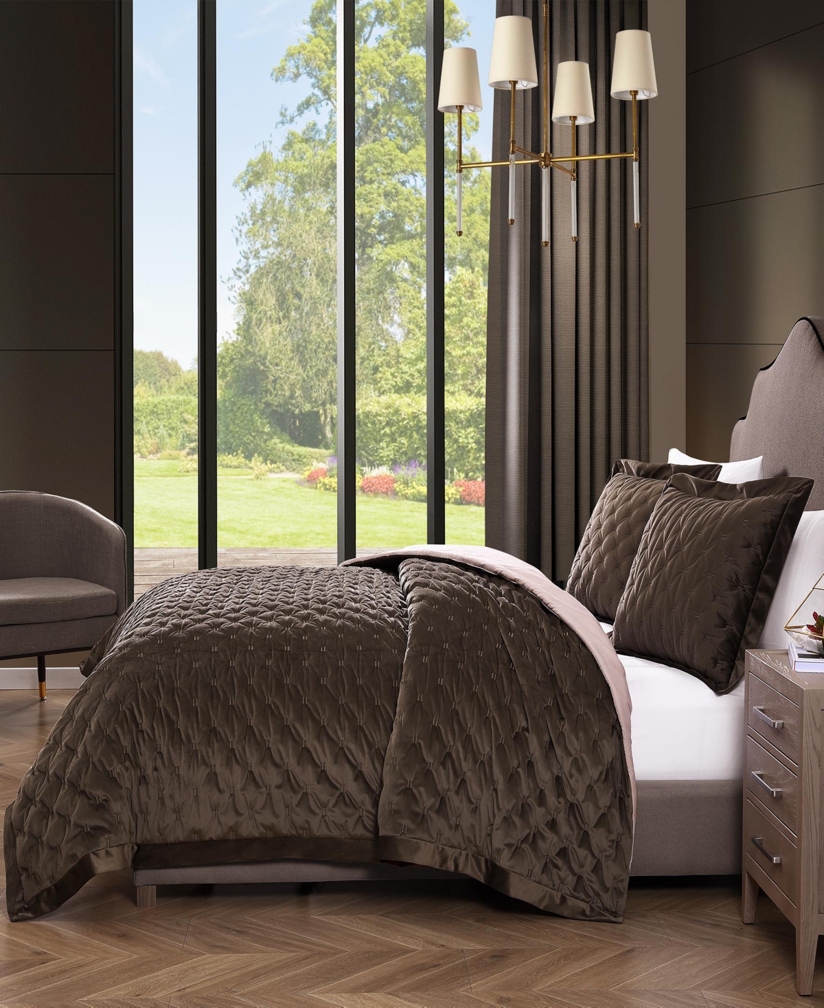 Bebejan 3 Piece Queen Size Velvet Comforter Set