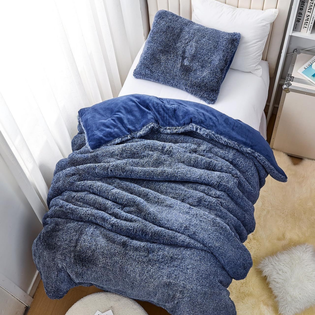 Chunky Bunny Git Cozy - Coma Inducer Oversized Comforter Set - Blue