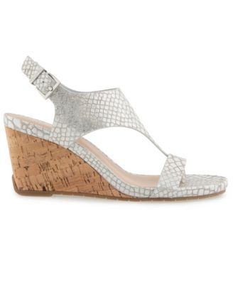 Women's Greatly Thong Almond Toe Wedge Sandals