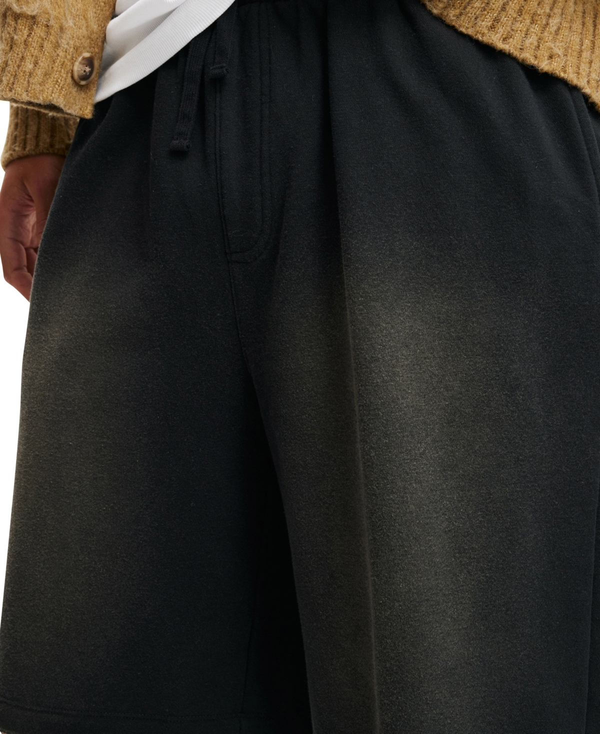 COTTON ON MEN'S SUPER BAGGY FLEECE SHORTS 