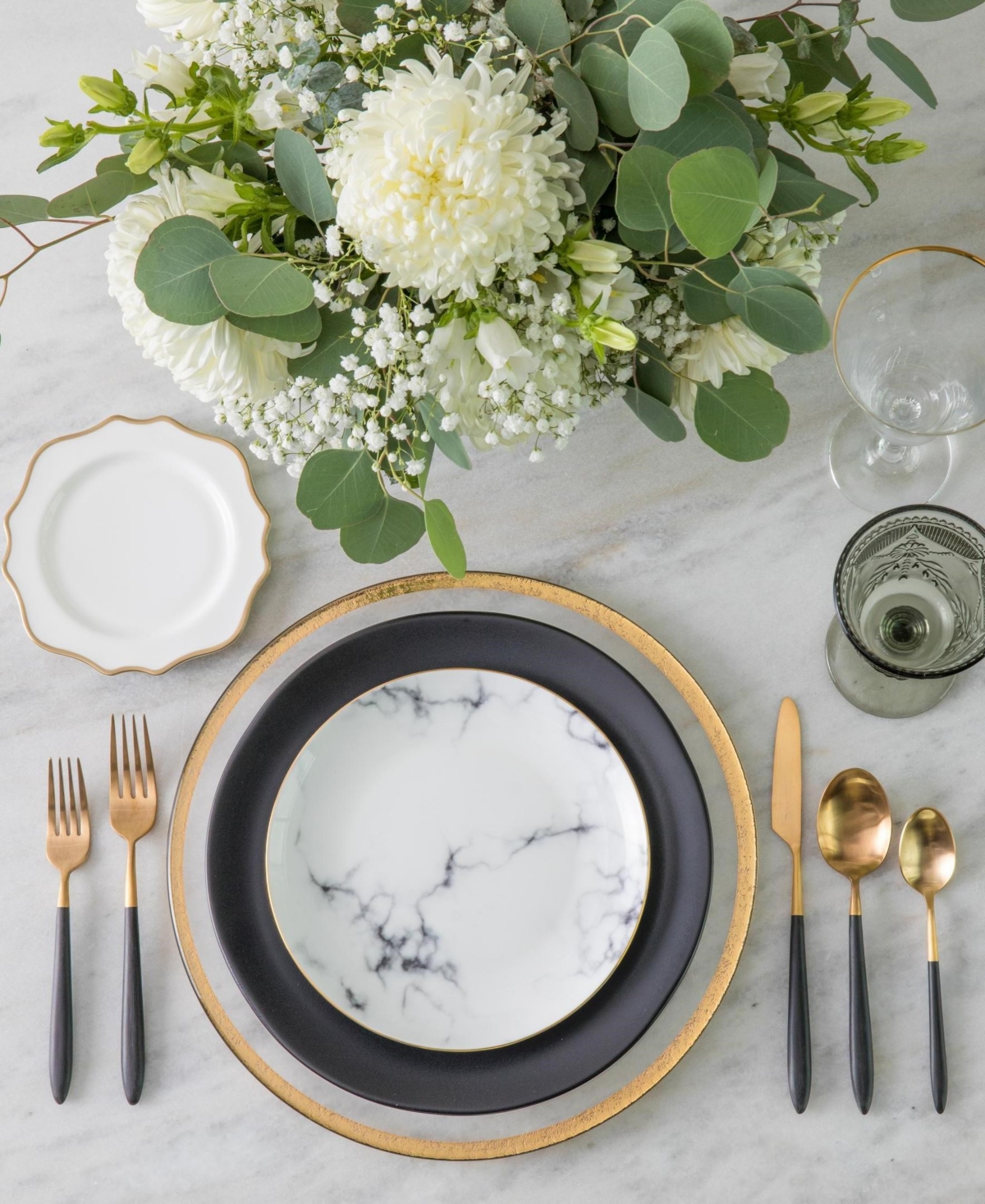 Fortessa Velo 20-piece Flatware Set, Service For 4 In Black And Gold