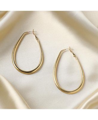 Minimal Oval Hoop Earrrings