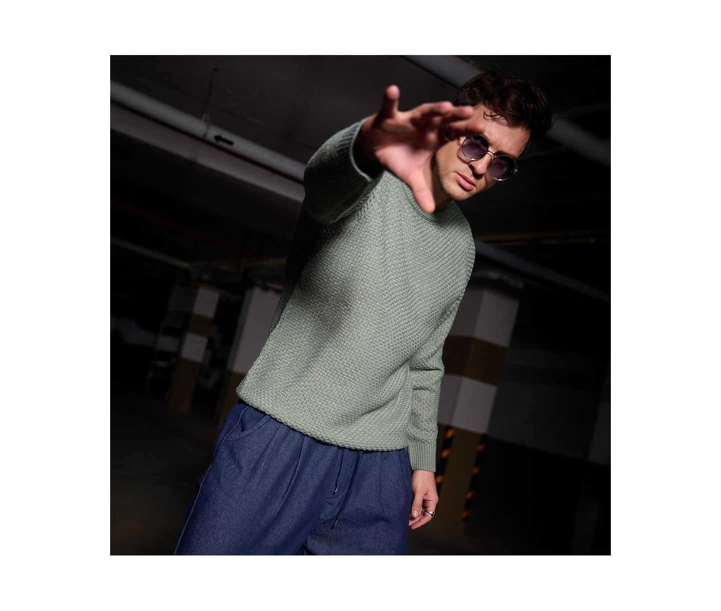 Мужской свитер Campus Sutra Sage Green Textured Knit Pullover, цвет: Шалфейный зелёный — фото 5