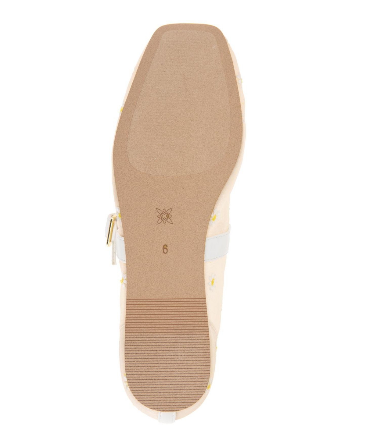 Bcbgeneration Harpin Mary Jane Flat In White Daisy Mesh