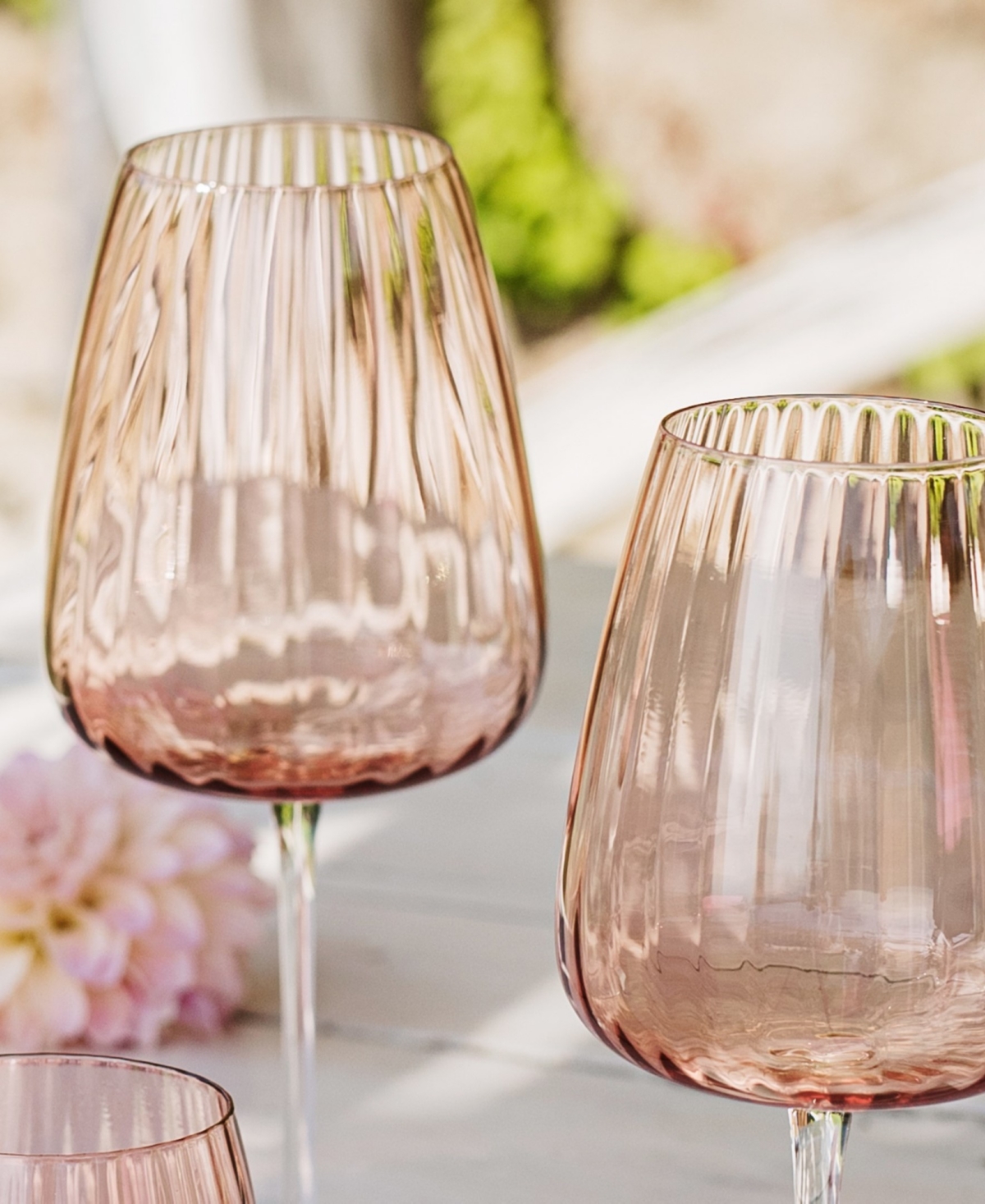 Vietri Francesca Wine Glass In Pink