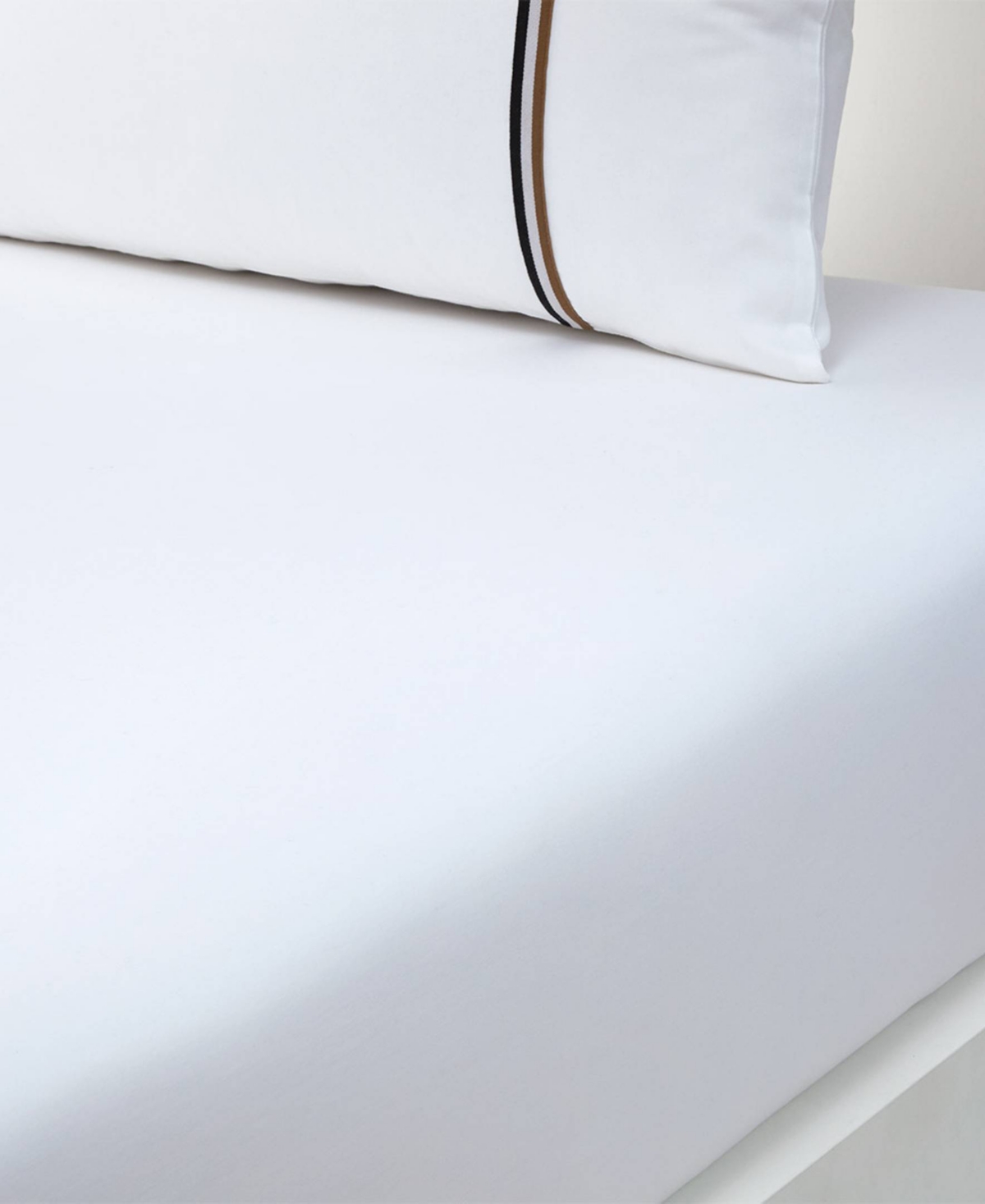 Boss Home By Hugo Boss B Linea 235 Thread Count Cotton Fitted Sheet, Queen In White