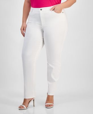 Plus Size Straight-Leg Jeans 