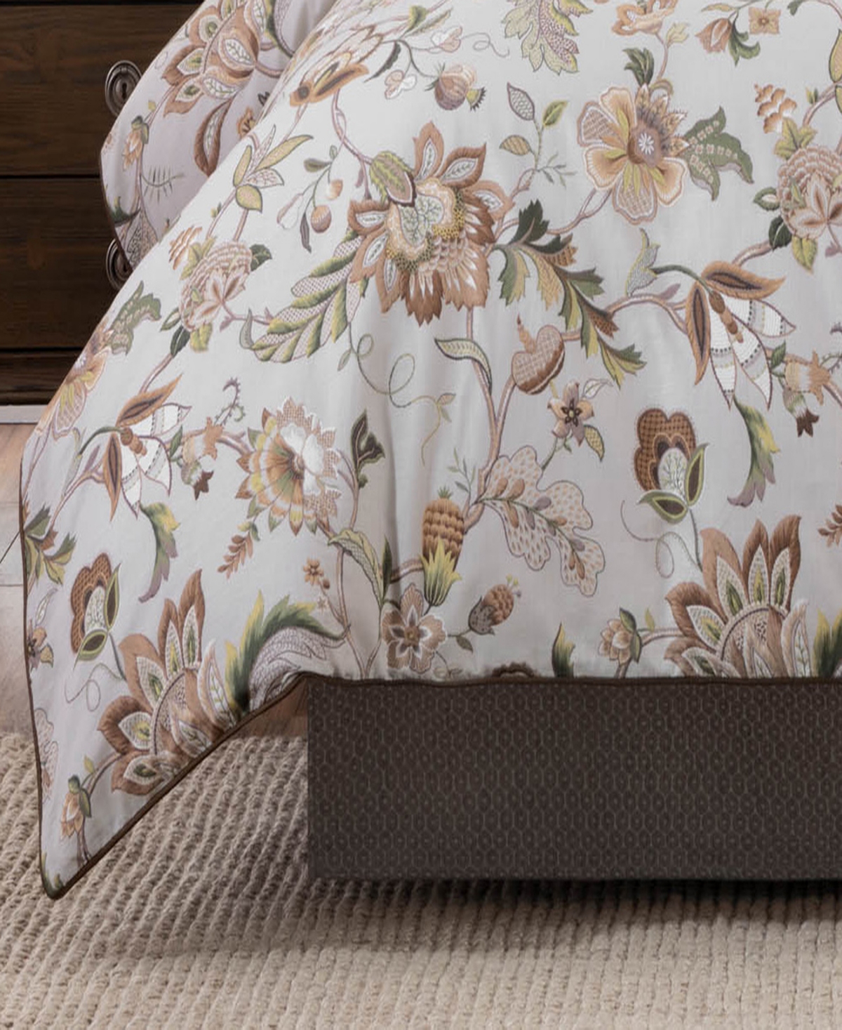 Rose Tree Esmeralda Jacobean Print 4-pc. Comforter Set, Queen In Sage