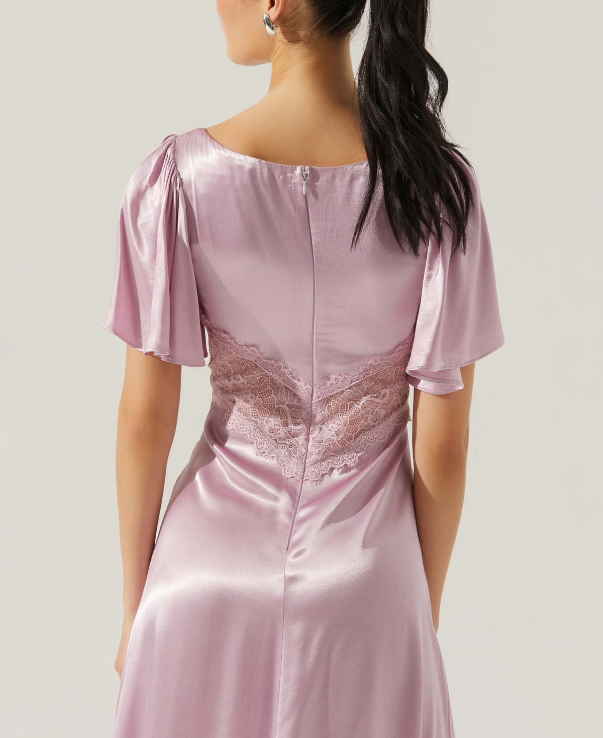 ASTR WOMEN'S AURELIA FLUTTER SLEEVE LACE INSET DRESS 