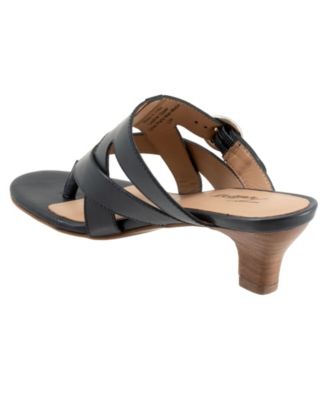 Nikki Sandal