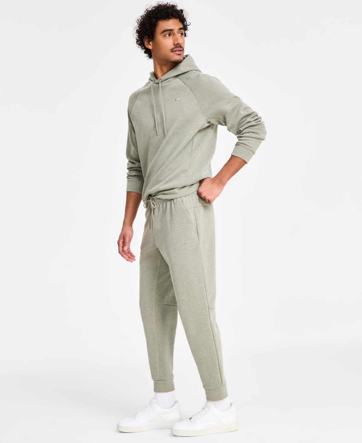 Nike Men's Primary Dri-fit Uv Versatile Joggers In Gray