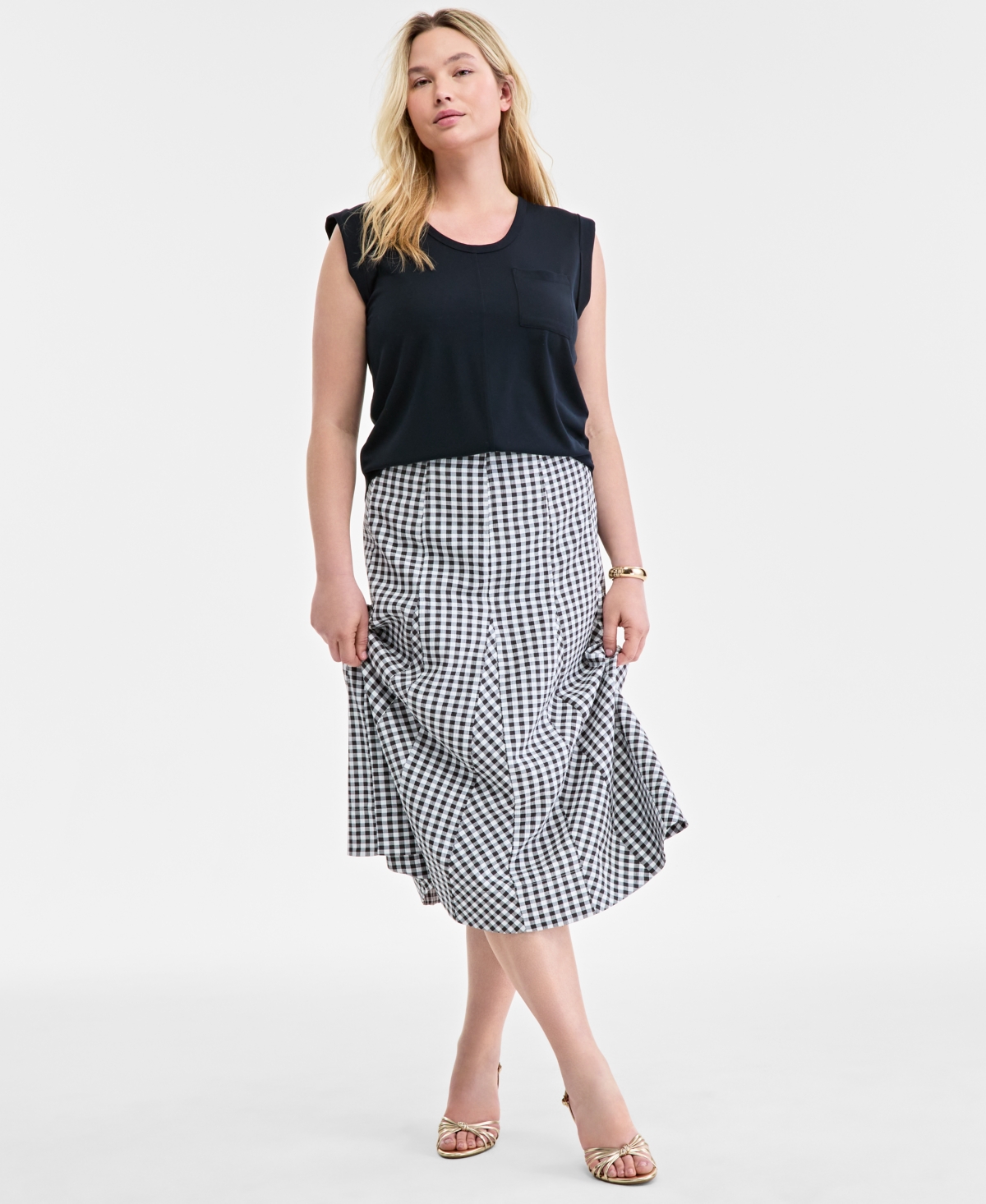 On 34th Trendy Plus Size Gingham Seersucker Midi Skirt, Exclusively At Macy's In Black,white