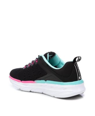 Women's Casual Sneakers By XTI