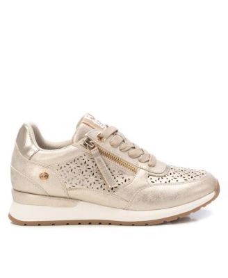 Women's Casual Sneakers Refresh Collection