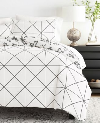 Ultra Soft Edgy Flowers 3-Pc. Reversible Duvet Cover Set, Full/Queen