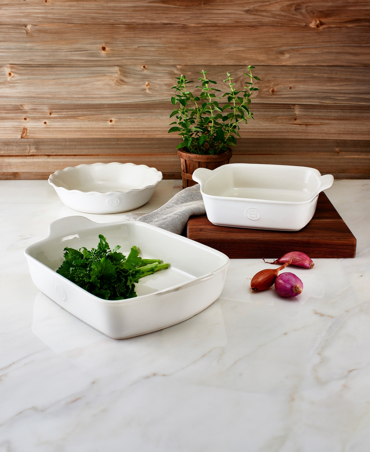 Emile Henry Ceramic 9" Square Baking Dish In Sugar