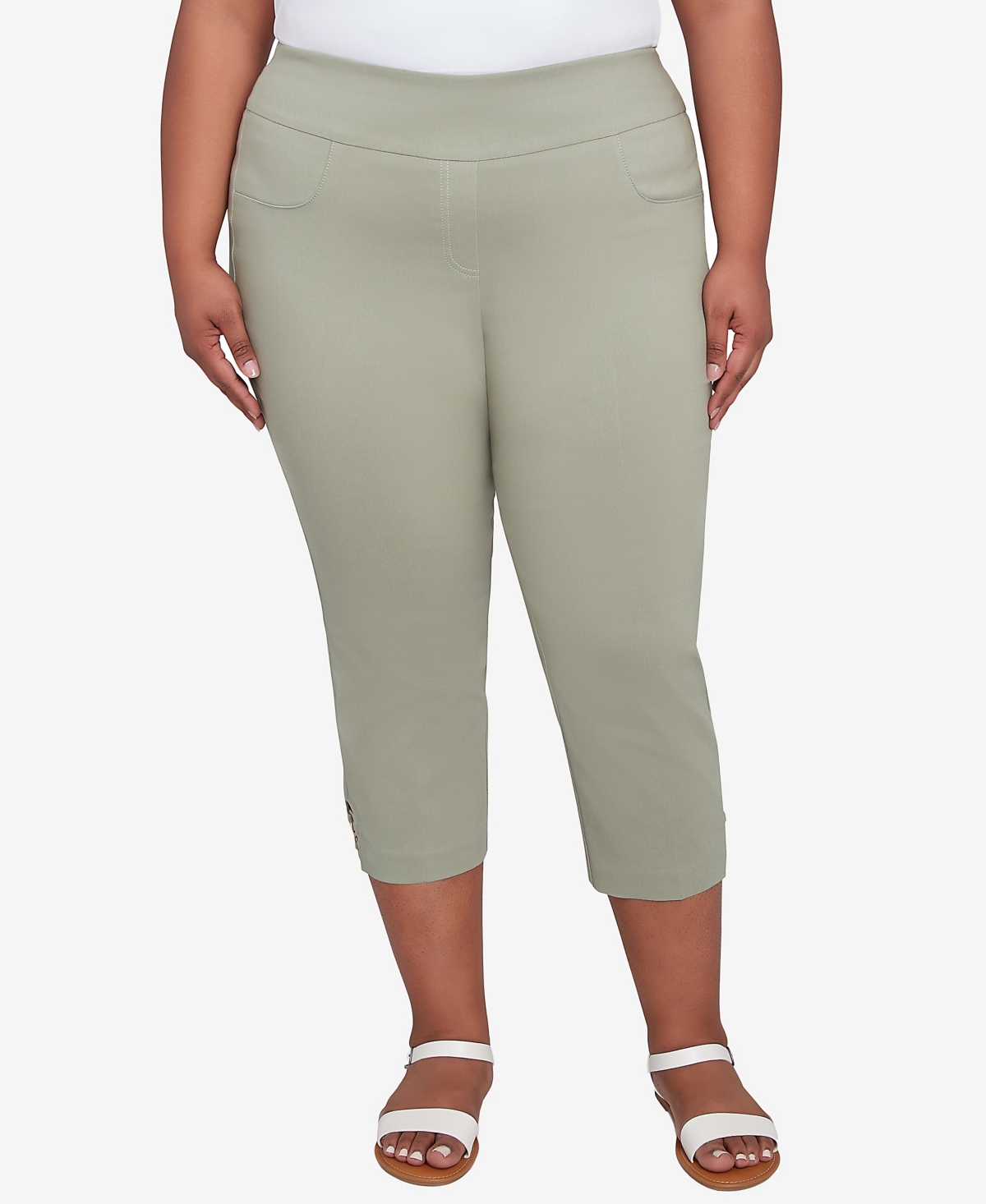 Hearts Of Palm Plus Size Spring Forward Solid Tech Stretch Pull On Capri Pants In Willow