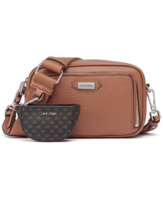 【レディース】  Zulle Textured Camera バッグ Calvin Klein Zulle Top Zipper Camera Bag with Signature Hang