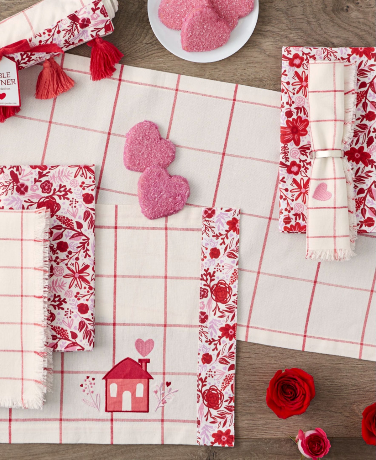 Design Imports Darling Window Pane Table Runner, 14" X 72" In Darling Window Pane
