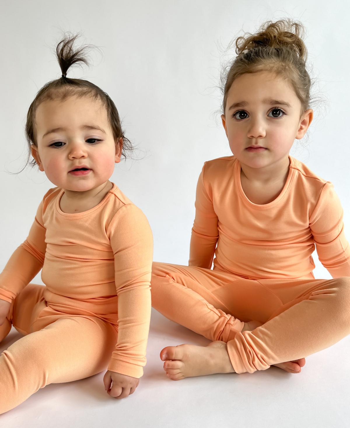 Tiny Knot Co. Baby Boys And Girls 2-piece Long Sleeve Pajama Set In Apricute