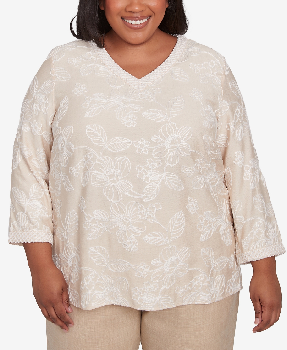 Alfred Dunner Plus Size Catalina Island Tossed Floral Embroidery V-neck Top In Linen