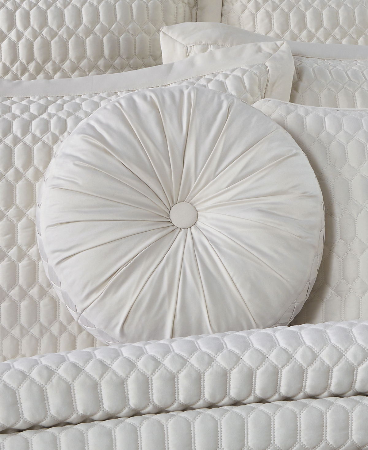 J Queen New York Brilliance Tufted Decorative Pillow, 15" Round In Ivory