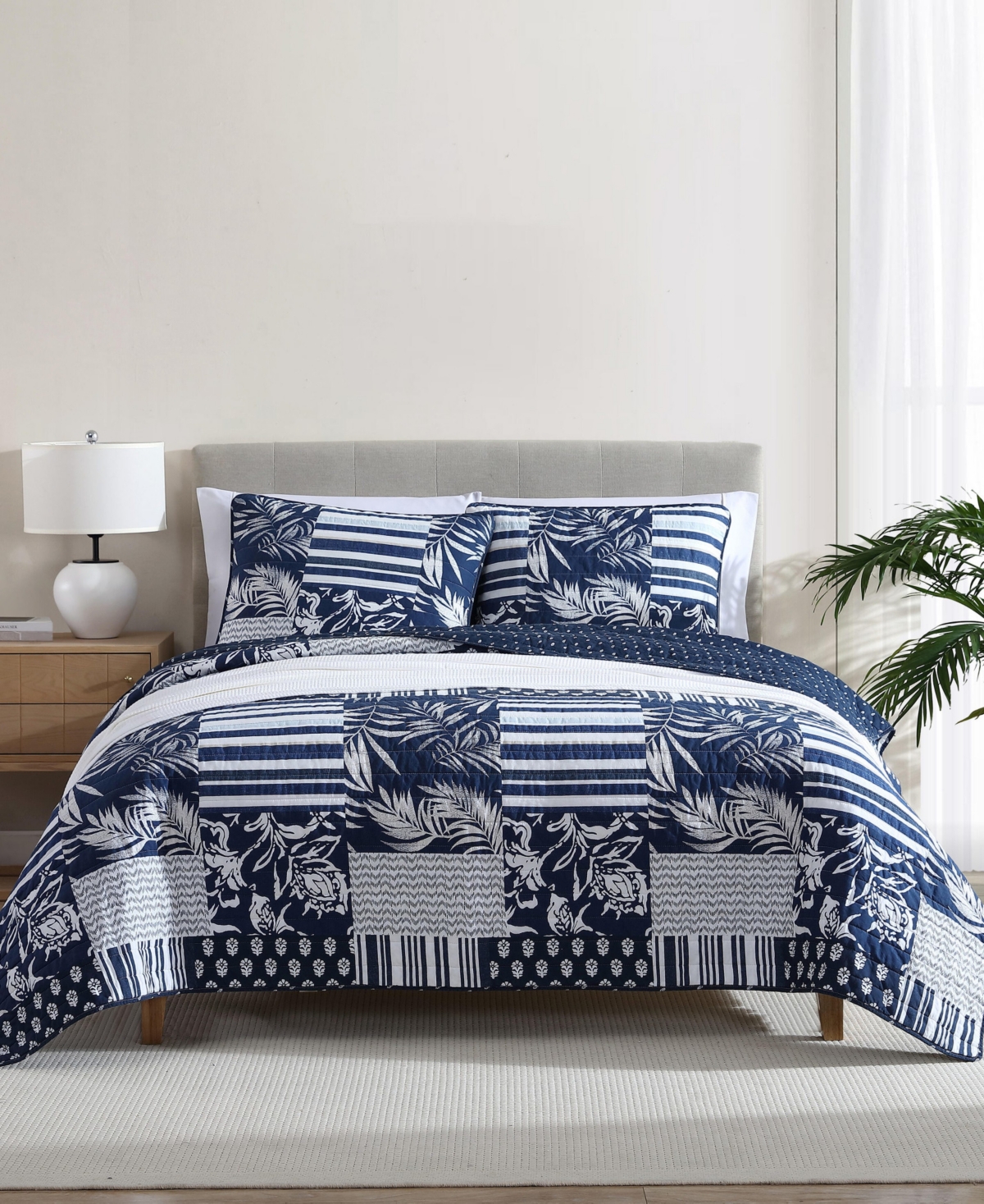 Nautica Avalon Patchwork Reversible 2-pc. Quilt Set, Twin In Navy,white
