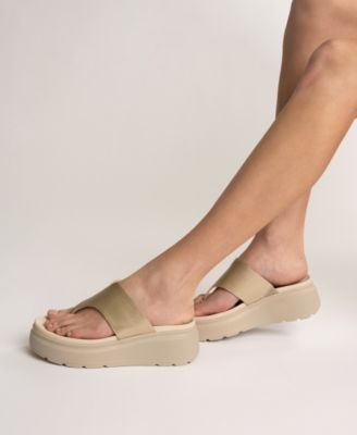 Women's Carah Thong Platform Wedge Sandals