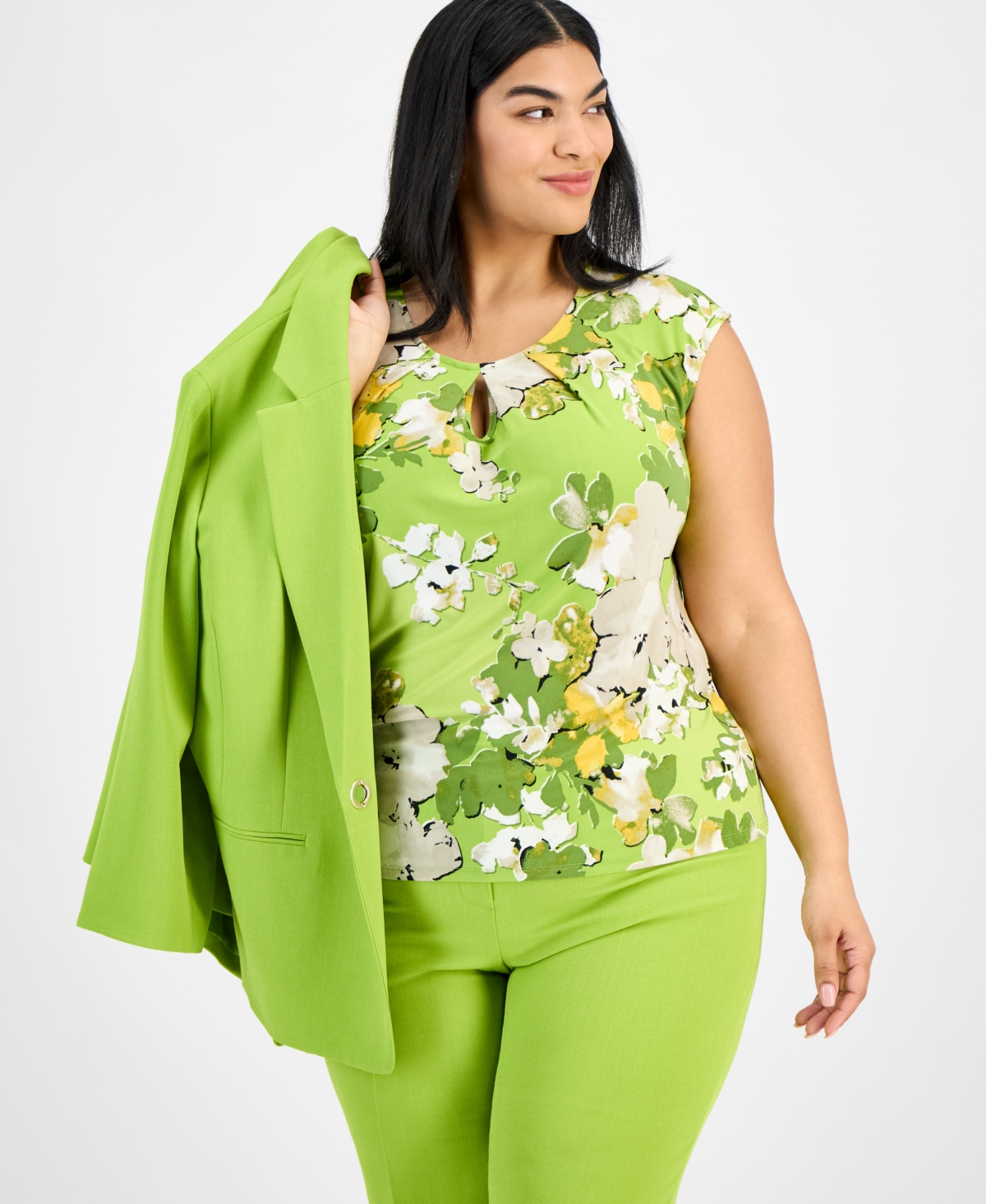 Kasper Plus Size Sleeveless Printed Keyhole Blouse In Kiwi Multi