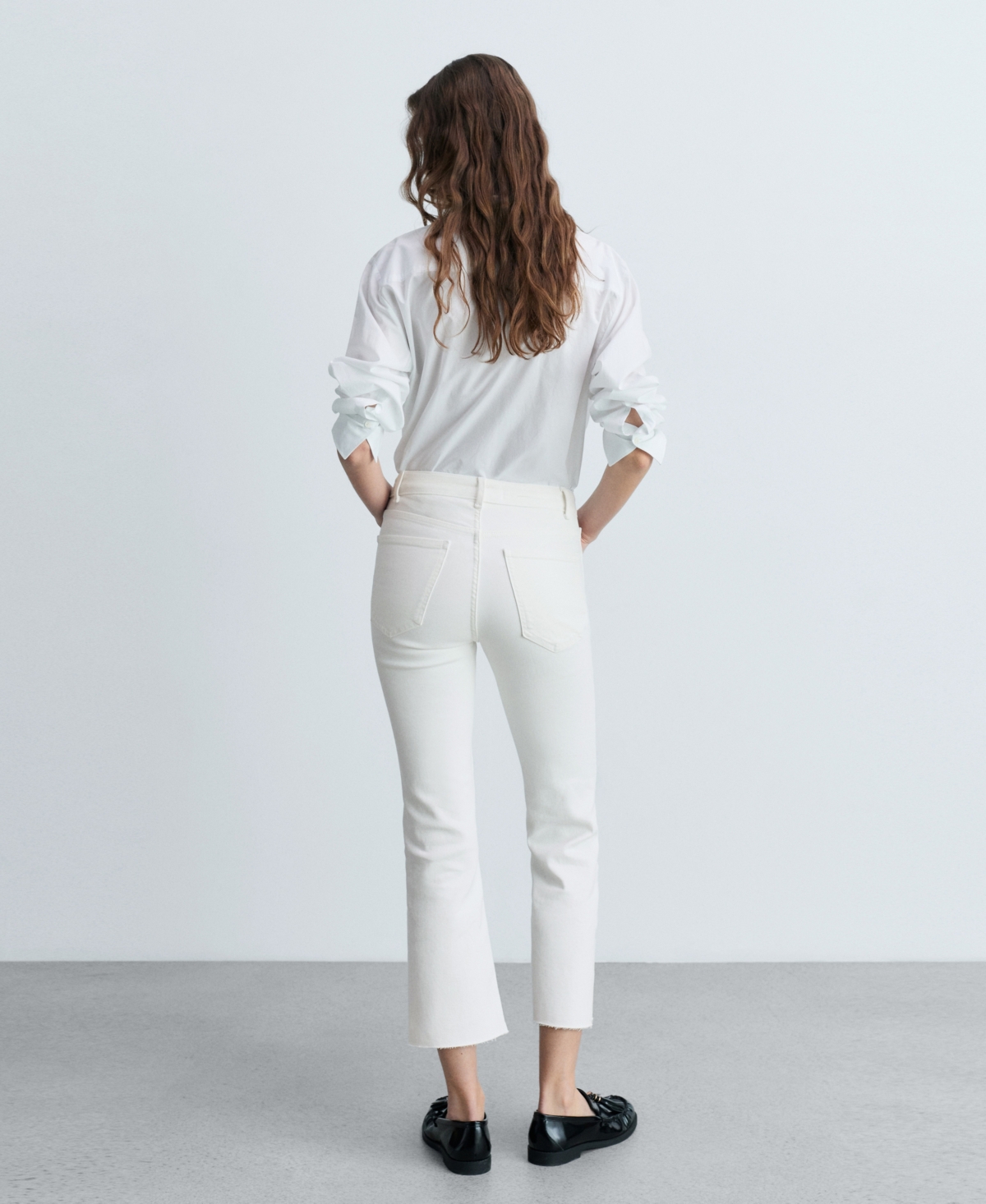 MANGO WOMEN'S SIENNA FLARED CROPPED JEANS 