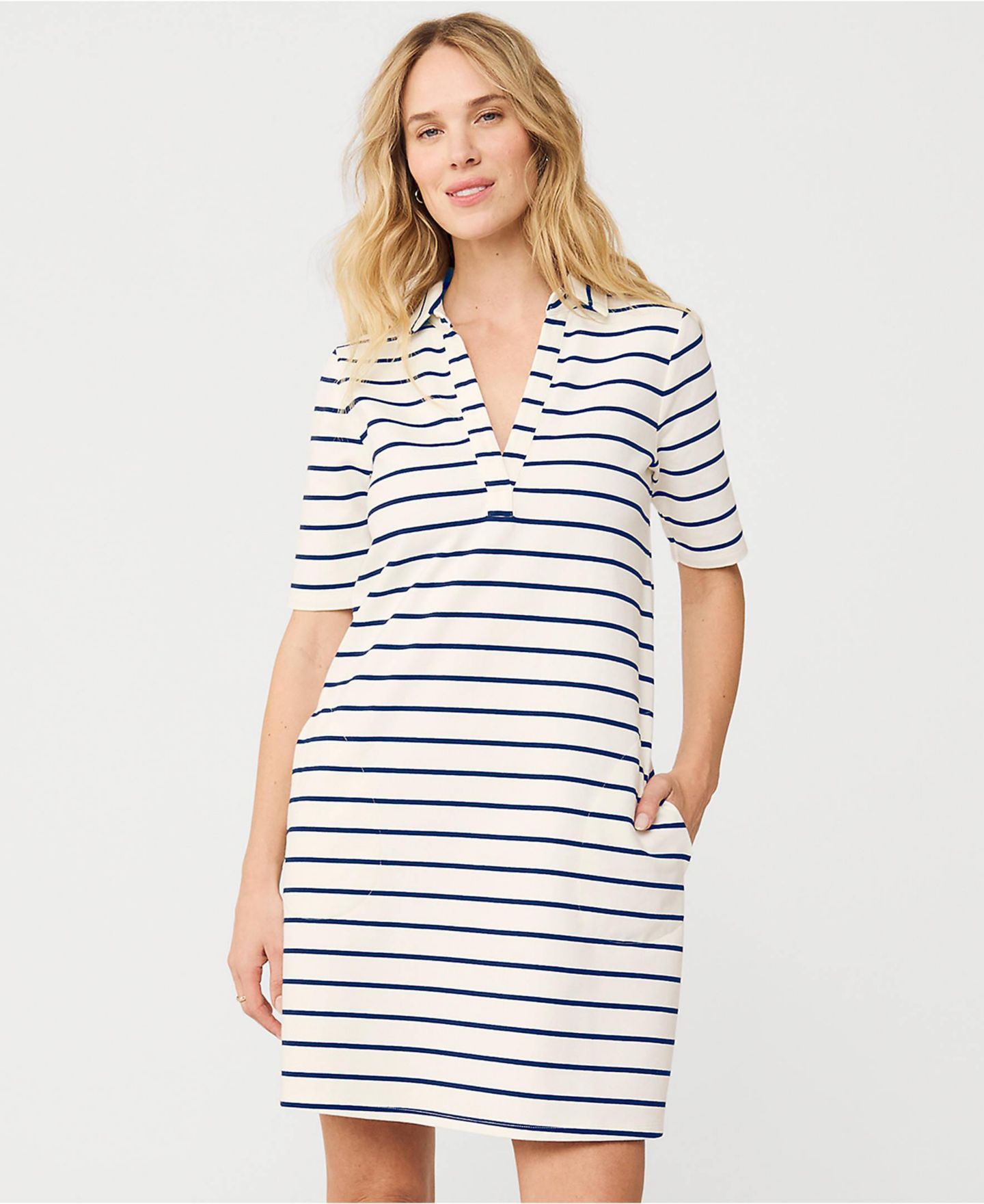 Женское платье Lands' End Starfish Elbow Sleeve Polo Dress, цвет: Тёмно-синий / Слоновая кость полосатый — фото 1
