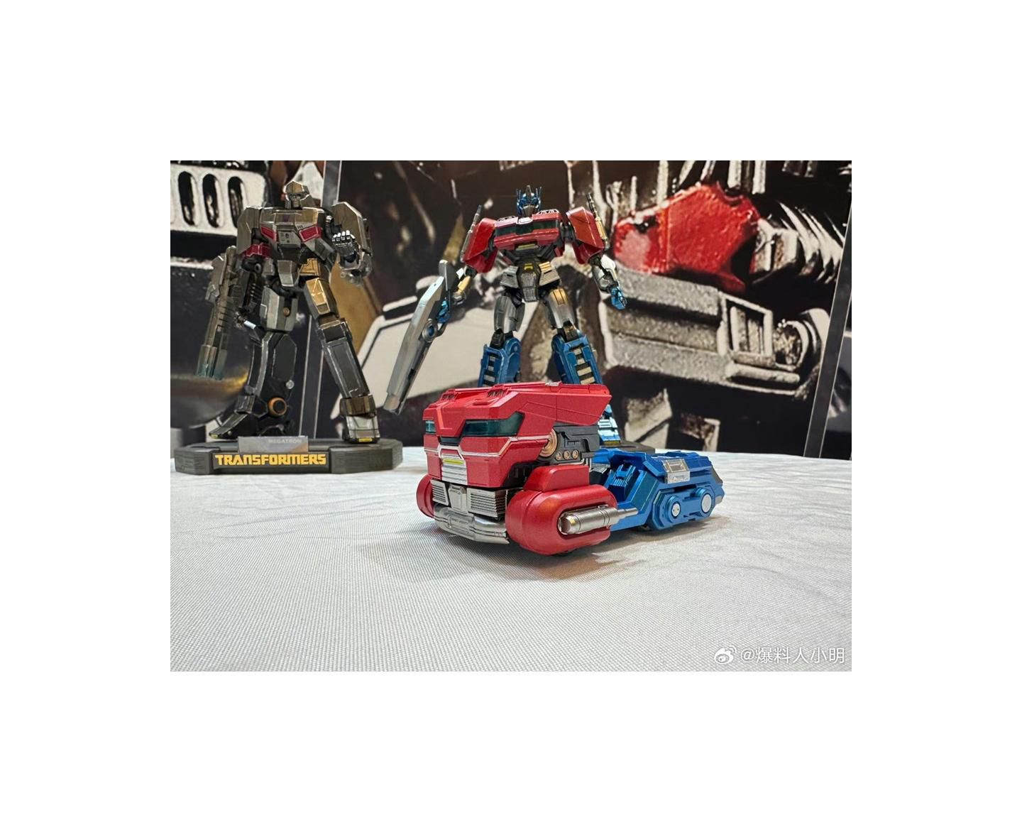Детские фигурки Transformers Optimus Prime Truck Mode Moveable-Tires Statue, 14 Years & Up — фото 6