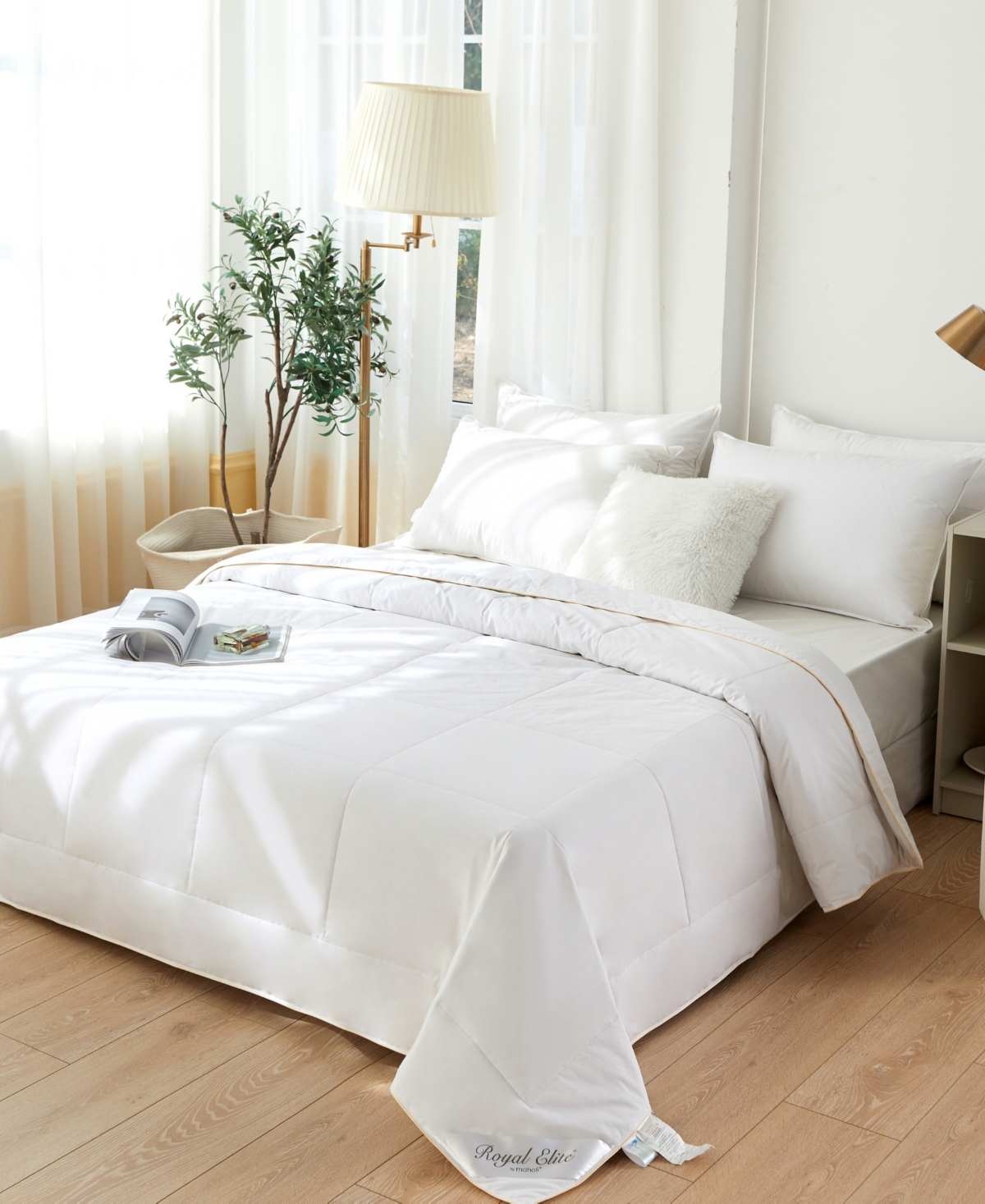 Royal Elite Lightweight Silk Comforter, King In White