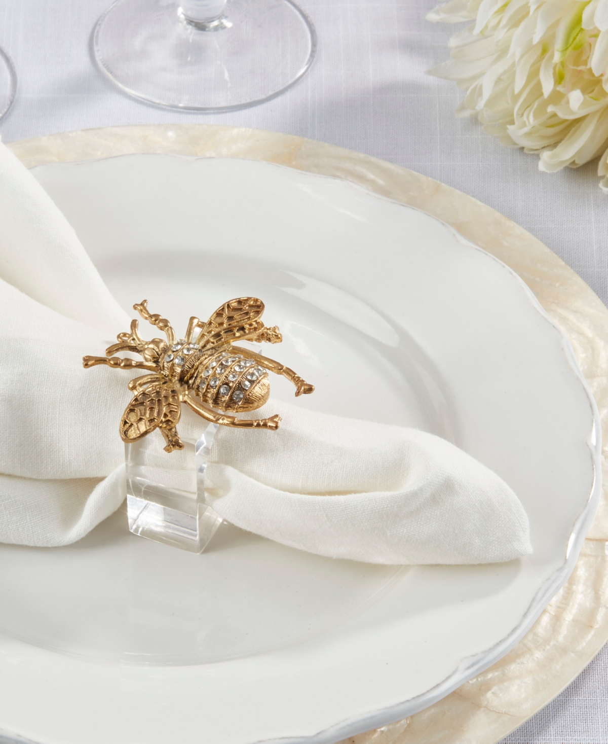 Saro Lifestyle Buzzing Bee Beaded Napkin Ring, Set Of 4 In Gold