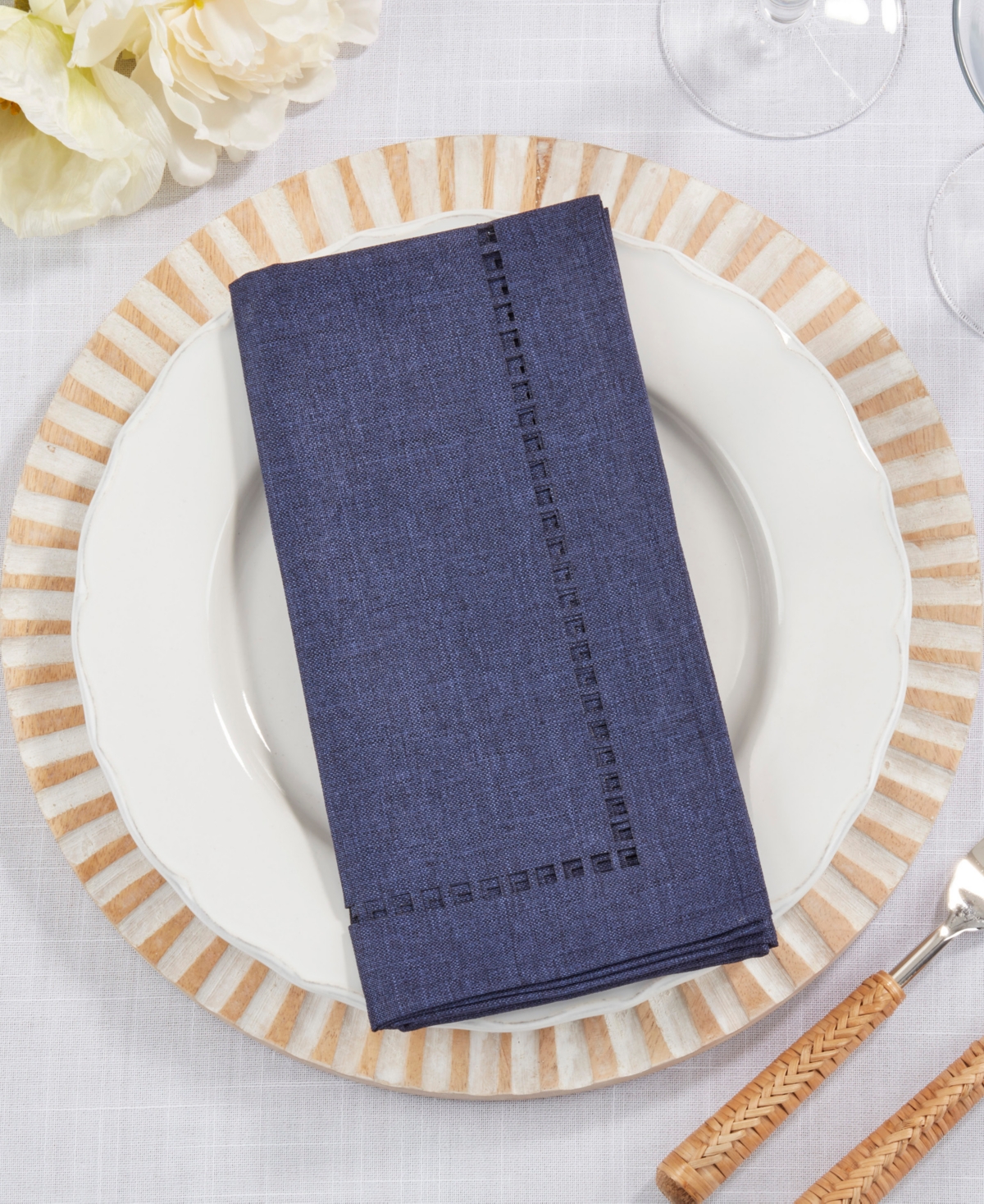 Saro Lifestyle Laser-cut Hemstitch Napkin, Set Of 4 In Navy Blue