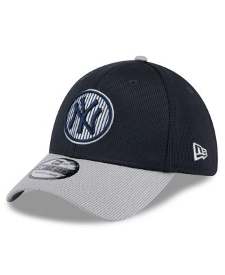 New Era - Men's Gray/Navy New York Yankees 2025 Batting Practice 39THIRTY Flex Hat