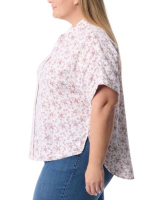 Plus Size Daisy Printed Button-Front Shirt