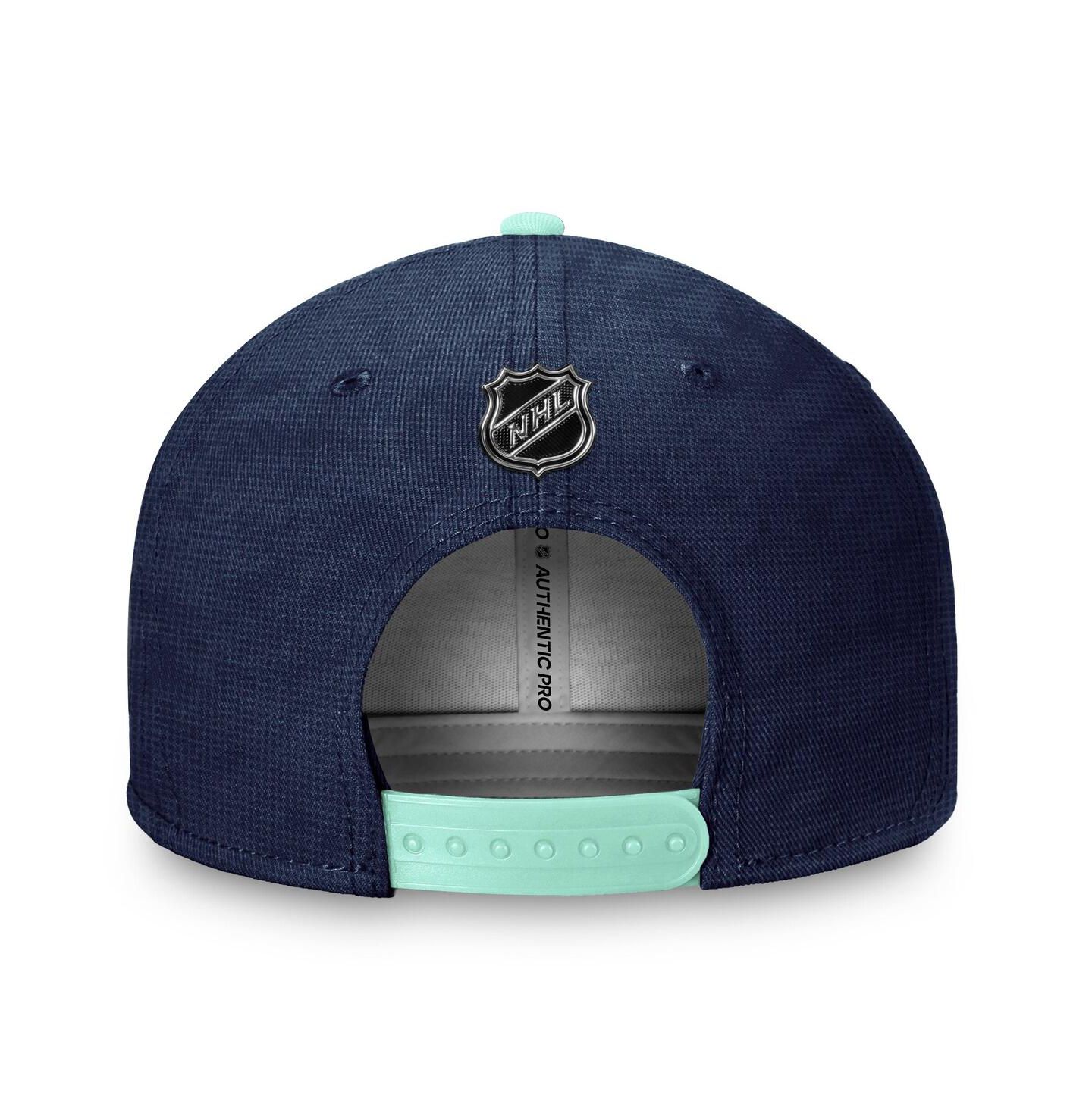 Мужская кепка Fanatics Deep Sea Blue/Light Blue Seattle Kraken Authentic Pro Rink Snapback Hat — фото 2
