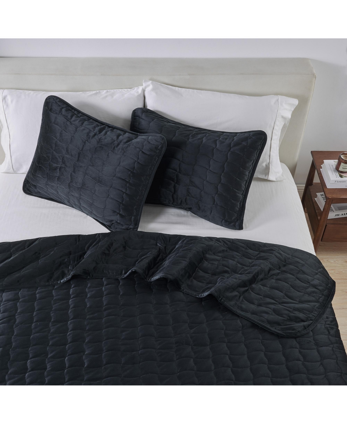 Linery & Co. Velvet Solid Quilt Set