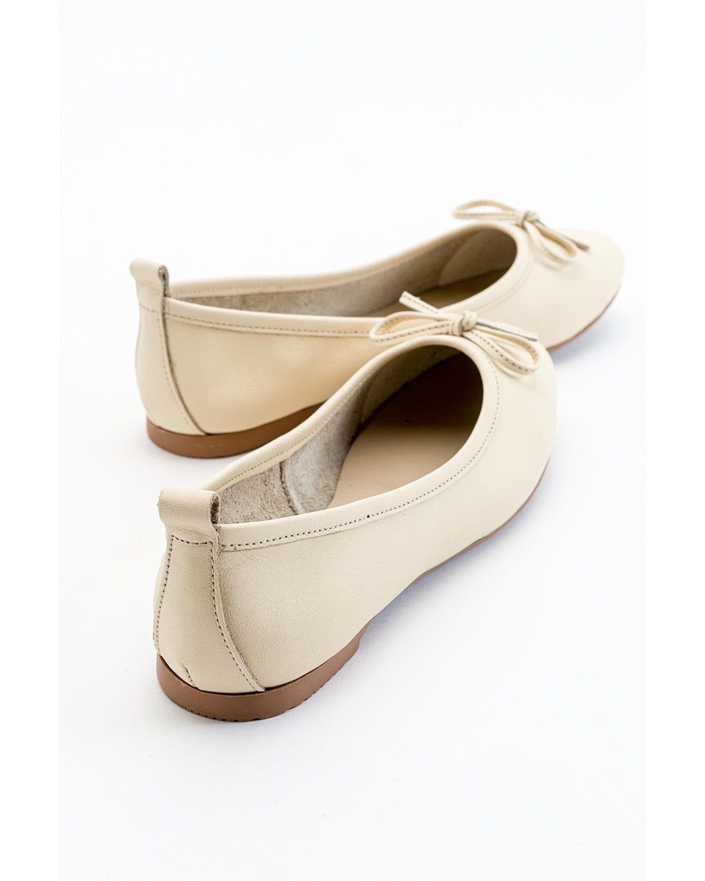 Женские кожаные балетки Forever & Always Shoes Florence, цвет: Бежевый кожаный — фото 4